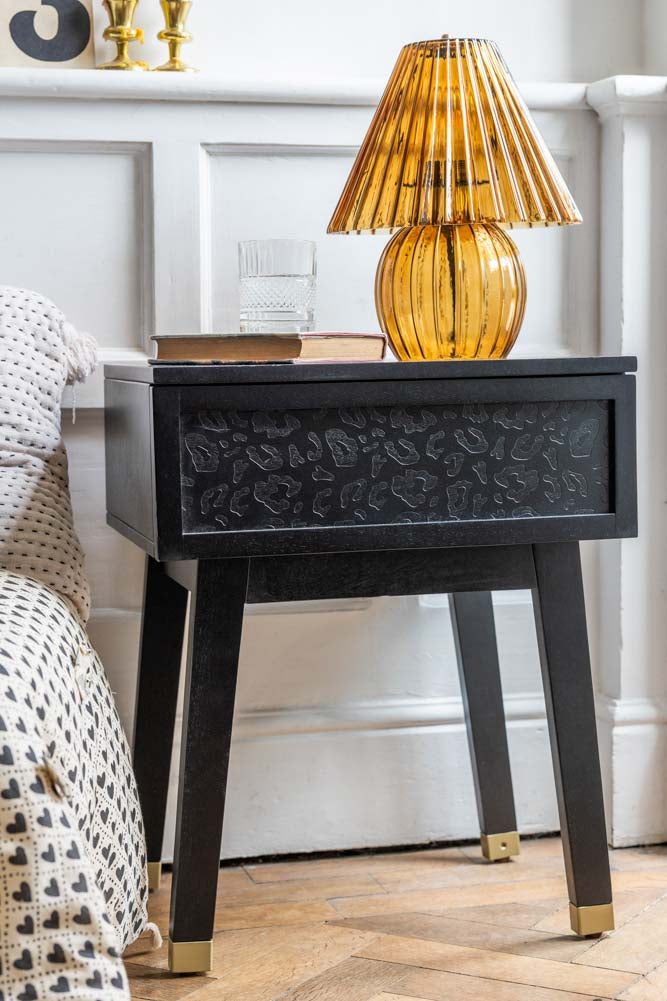 Table de chevet à imprimé léopard noir