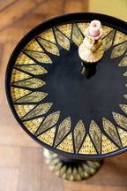 Table d'appoint d'inspiration Art déco noire et dorée