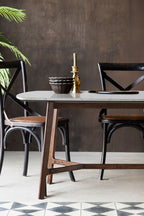 Table à manger courbée en acacia et marbre