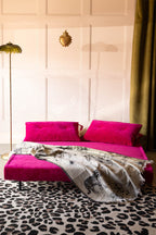 Grand canapé-lit 2 places Mabel en velours côtelé de luxe Harry's Pink