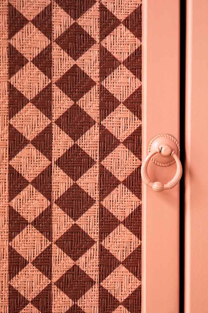 Table de chevet en relief de diamant rose pâle