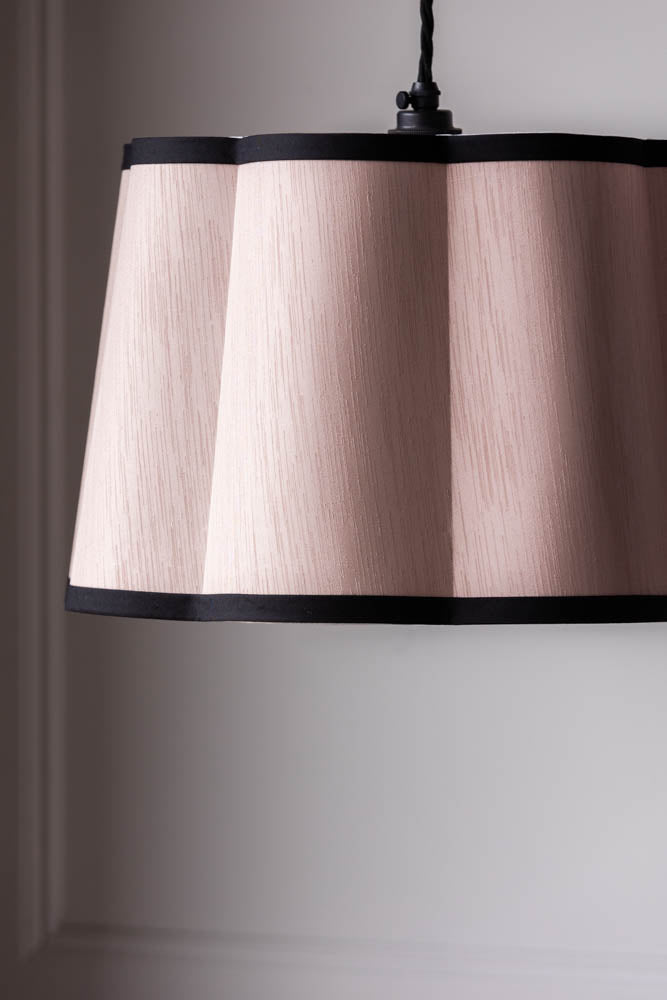 Abat-jour festonné rose blush