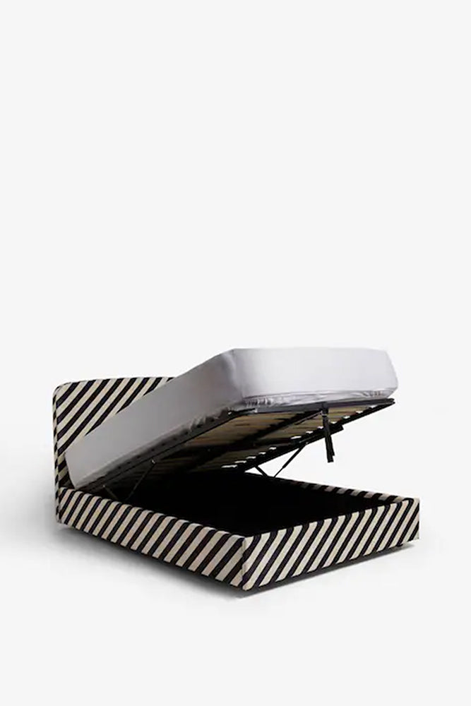 Le lit ottoman Jagger en velours Studio Stripe sable et bleu nuit - Disponible en 2 tailles